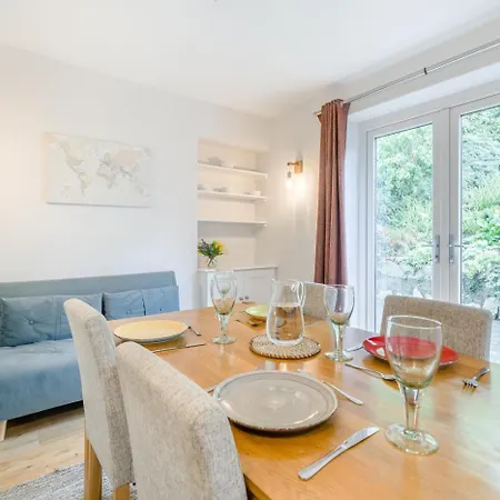 2 Bed In Oc-r32284 Dom wakacyjny