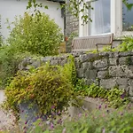 2 Bed In Oc-r32284 Prázdninový dům Kendal