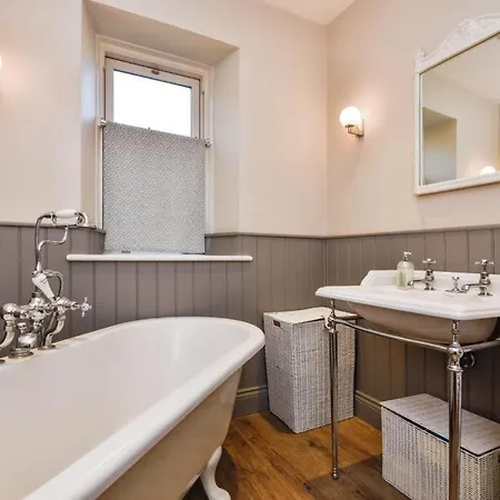 2 Bed In Oc-r32284 * Kendal