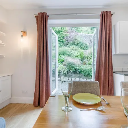 2 Bed In Oc-r32284 Kendal
