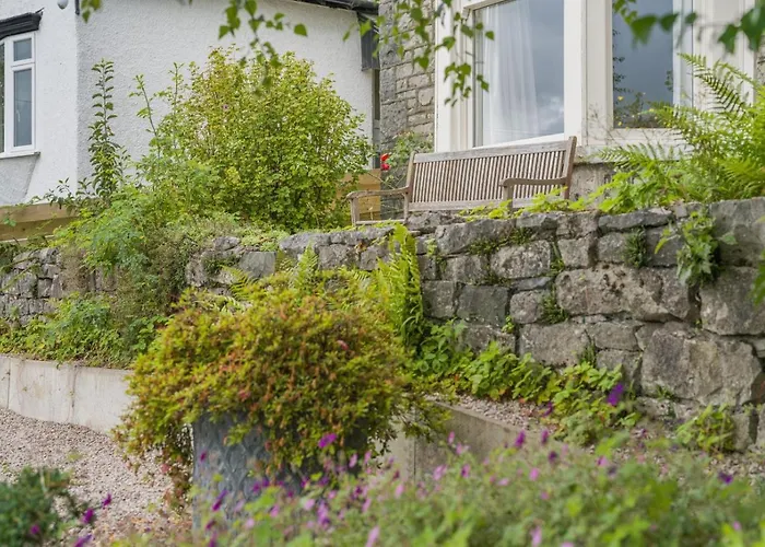 2 Bed In Oc-r32284 Ferienhaus Kendal